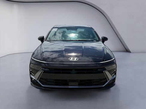 New 2026 Hyundai Sonata Limited FWD image 8