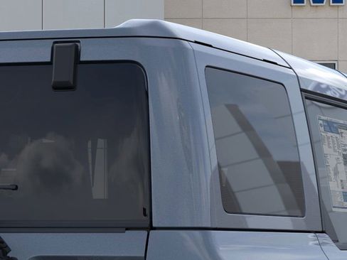 Used 2025 Ford Bronco Badlands image 25