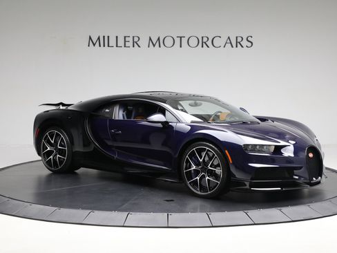 Used 2020 Bugatti Chiron image 2