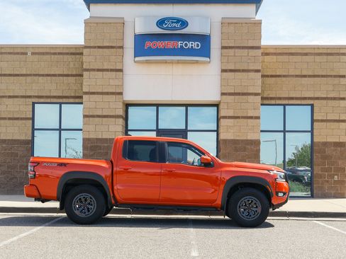Used 2025 Nissan Frontier PRO-4X AWD/4WD image 5