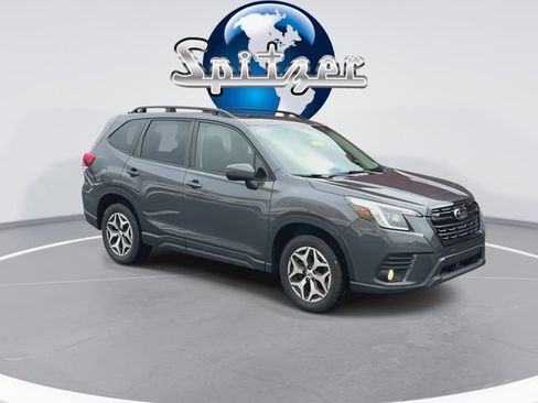 Used 2022 Subaru Forester Premium image 2