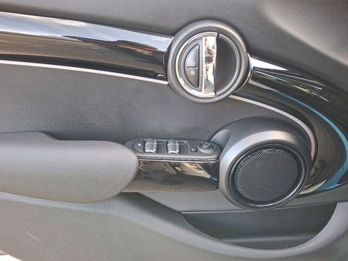 Used 2022 MINI Cooper S image 12