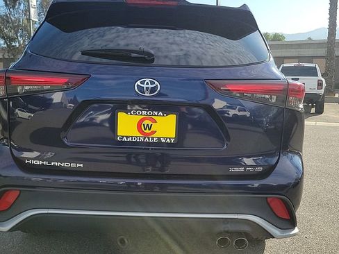 Used 2024 Toyota Highlander XSE image 7