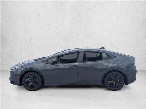 New 2026 Toyota Prius Plug-In Hybrid FWD image 5