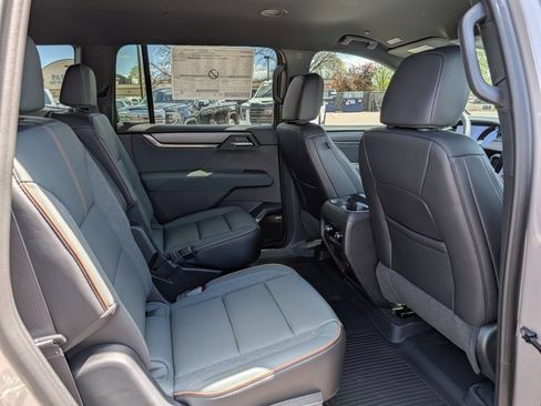 New 2026 GMC Acadia AT4 w/ Luxury Package AWD/4WD image 28