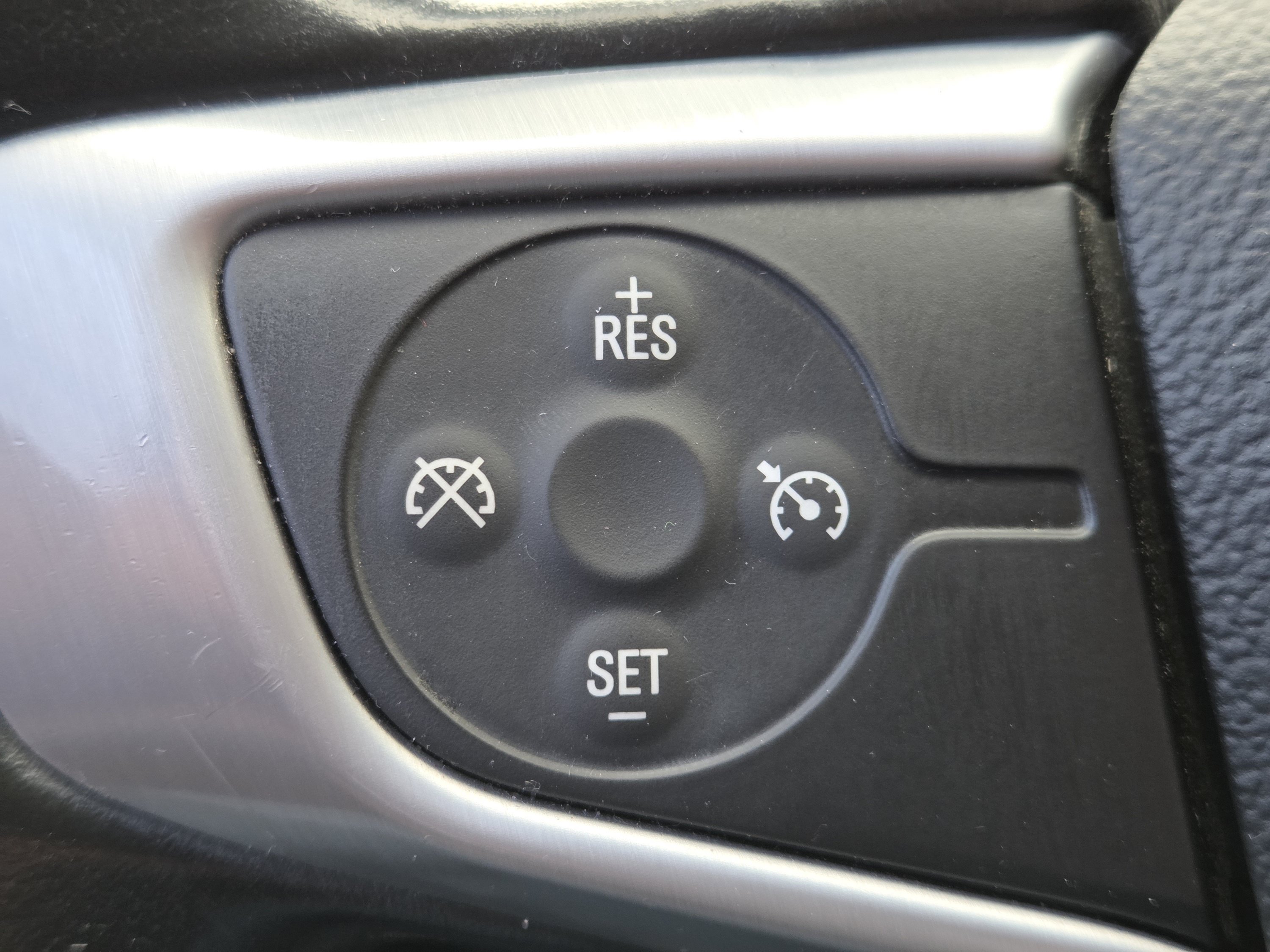 Used 2020 GMC Acadia SLE FWD image 12