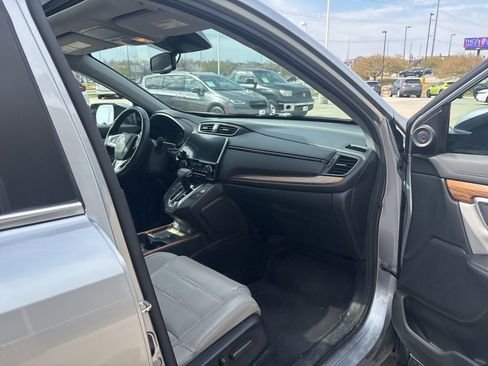 Used 2020 Honda CR-V Touring image 28