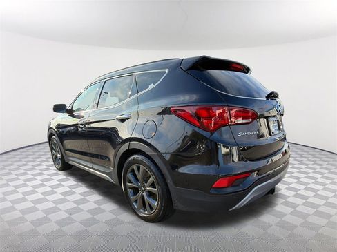 Used 2017 Hyundai Santa Fe Sport image 7