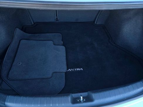 Used 2017 Hyundai Elantra Limited FWD image 20