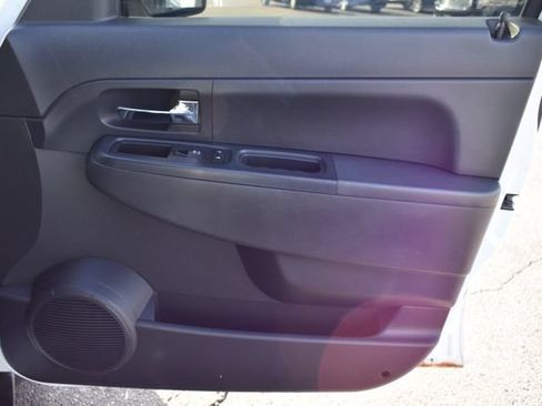 Used 2012 Jeep Liberty Sport AWD/4WD image 36