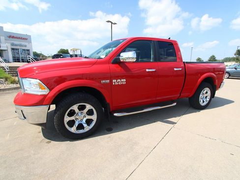 Used 2018 RAM 1500 Laramie AWD/4WD image 17