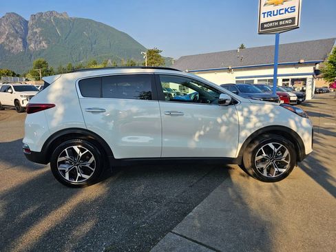 Used 2022 Kia Sportage EX AWD/4WD image 4