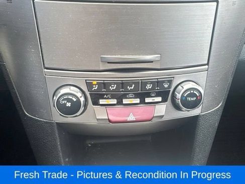 Used 2010 Subaru Legacy 2.5i Premium AWD/4WD image 15