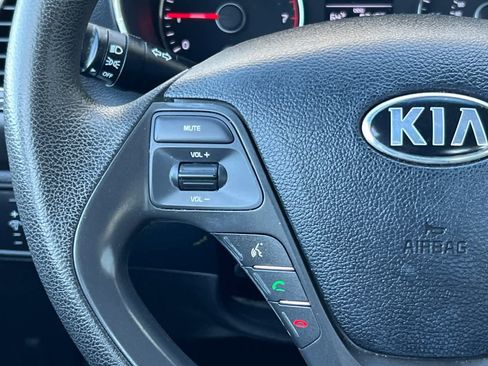 Used 2017 Kia Forte LX image 23