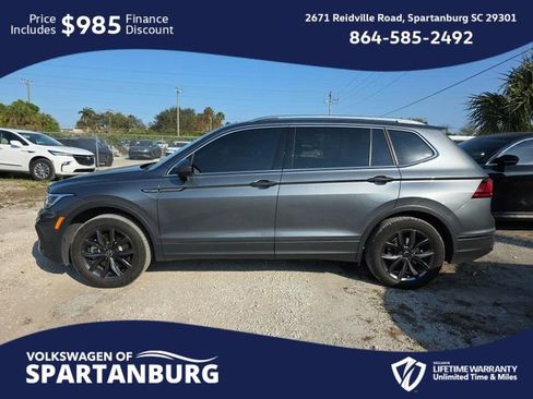 Used 2023 Volkswagen Tiguan SE image 13