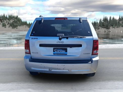 Used 2005 Jeep Grand Cherokee Laredo AWD/4WD image 3