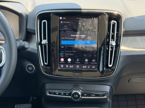 Certified 2023 Volvo XC40 B5 Plus w/ Driver Assist Package AWD/4WD image 14