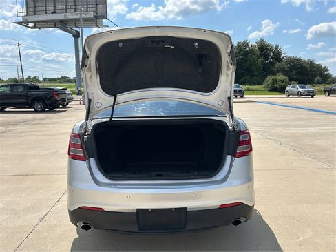 Used 2018 Ford Taurus SEL image 13