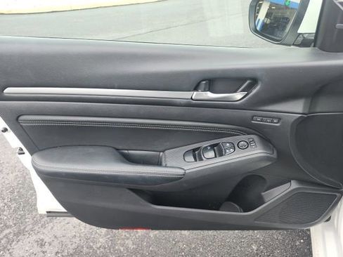 Used 2019 Nissan Altima 2.5 Platinum image 13