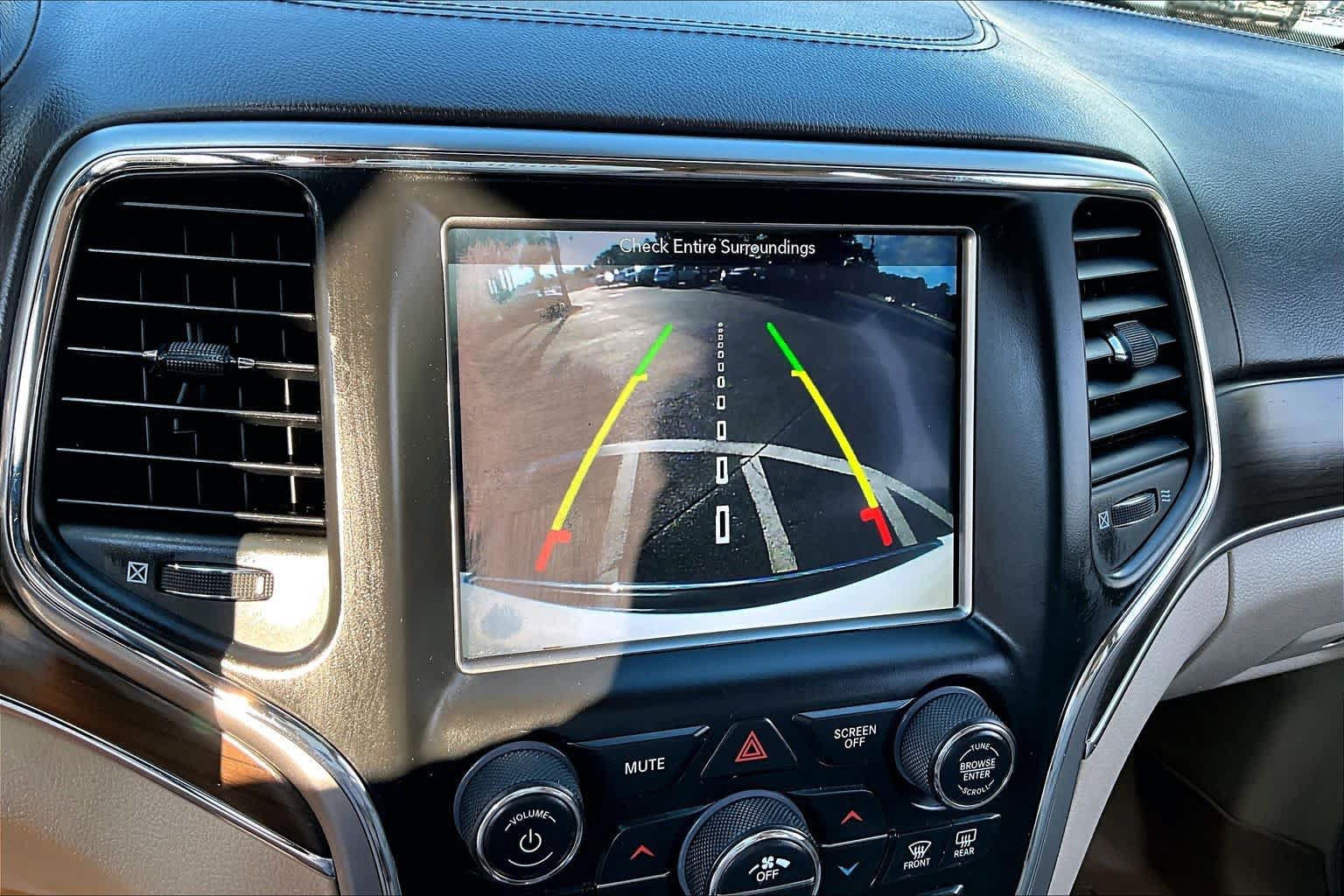 Used 2018 Jeep Grand Cherokee Overland AWD/4WD image 34