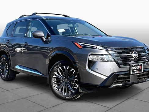 New 2026 Nissan Rogue Platinum image 2