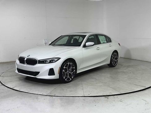 Used 2025 BMW 330i xDrive Sedan w/ Premium Package image 6