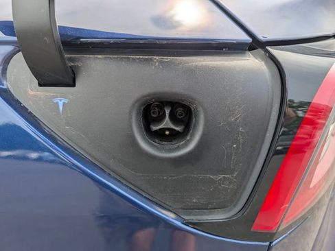 Used 2023 Tesla Model 3 Standard Range RWD image 12