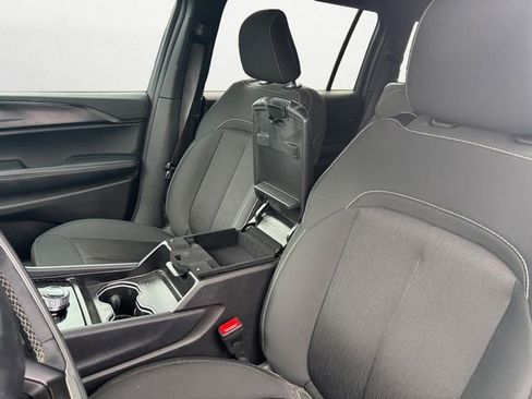 Used 2025 Jeep Grand Cherokee L Laredo w/ Luxury Tech Group I image 19