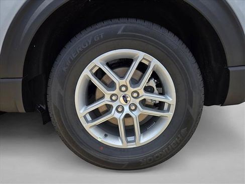 New 2026 Ford Explorer Active w/ Active Comfort Package RWD image 10