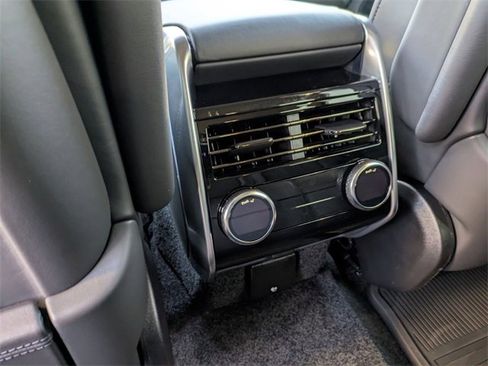 New 2026 Land Rover Range Rover SE image 13