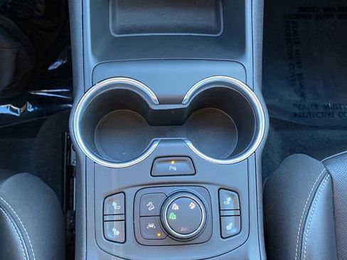 Used 2022 GMC Terrain SLT w/ Tech Package image 14