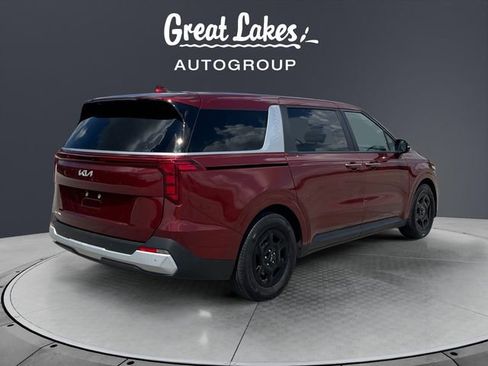 Used 2025 Kia Carnival FWD image 5