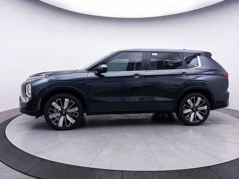 New 2025 Mitsubishi Outlander SE image 4