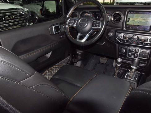 Used 2022 Jeep Gladiator Overland AWD/4WD image 15