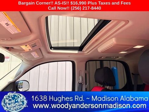 Used 2014 Cadillac Escalade Luxury image 12