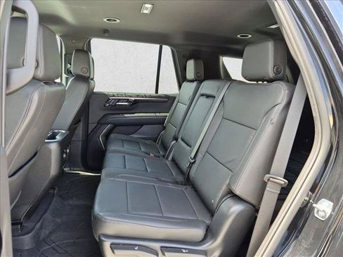 Used 2025 Chevrolet Tahoe LT RWD image 12