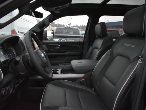 New 2026 RAM 1500 Laramie AWD/4WD image 17