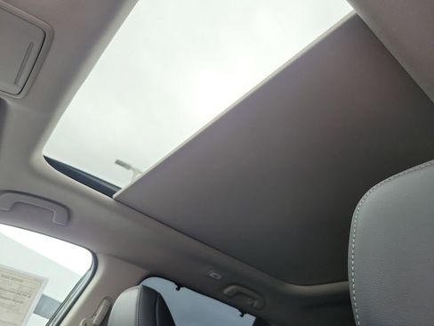 Certified 2025 Honda Pilot Touring image 33