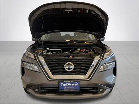 Used 2021 Nissan Rogue SV w/ Premium Package AWD/4WD image 4