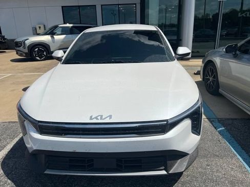Used 2025 Kia K4 EX FWD image 2