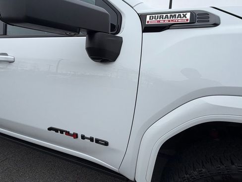 Used 2024 GMC Sierra 2500 AT4 w/ AT4 Premium Plus Package image 6