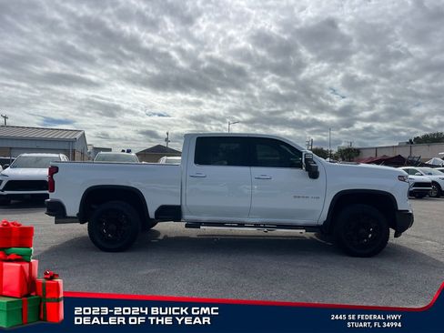 Used 2024 Chevrolet Silverado 2500 LTZ image 8