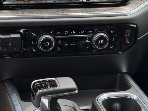 Used 2023 Chevrolet Silverado 1500 LTZ w/ Technology Package AWD/4WD image 21