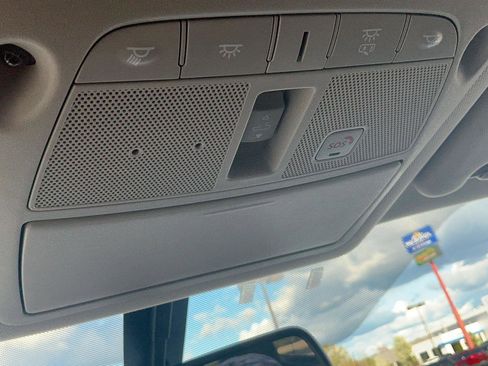 Used 2019 Nissan Pathfinder Platinum AWD/4WD image 19