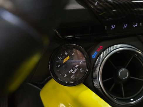 Used 2017 Chevrolet Camaro SS RWD image 6