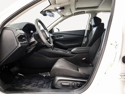 Used 2024 Honda Accord EX image 11