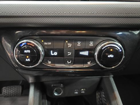 Used 2024 Chevrolet TrailBlazer LT w/ Convenience Package AWD/4WD image 21