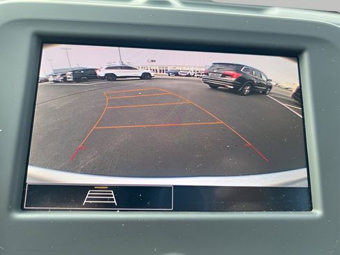 Used 2022 Chevrolet Equinox LT w/ LPO, Floor Liner Package image 12