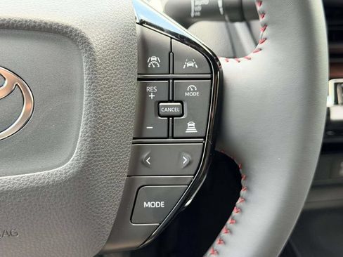 New 2026 Toyota Prius Plug-In Hybrid FWD image 8