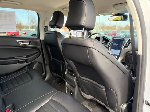 Used 2024 Ford Edge SEL w/ Convenience Package image 30